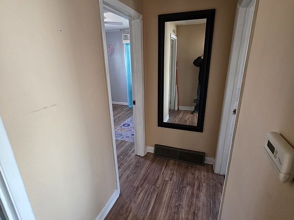 4th image of 803 17th Ave