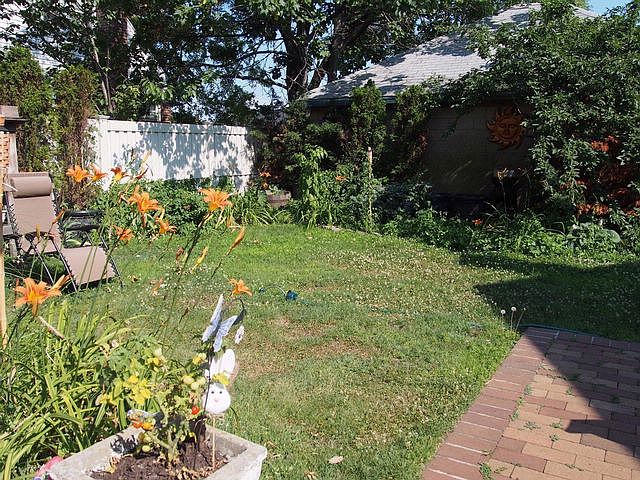 2nd image of 452 Beach 125th St