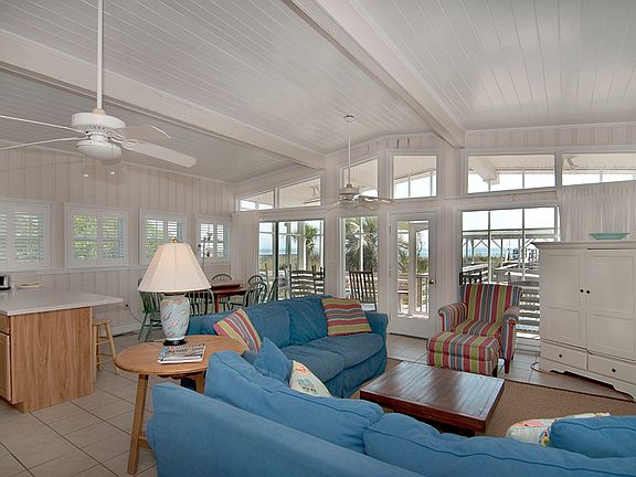 3rd image of 114 Seaview Loop