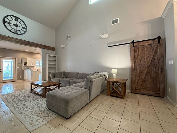 3rd image of 15637 Palmira Ave APT A