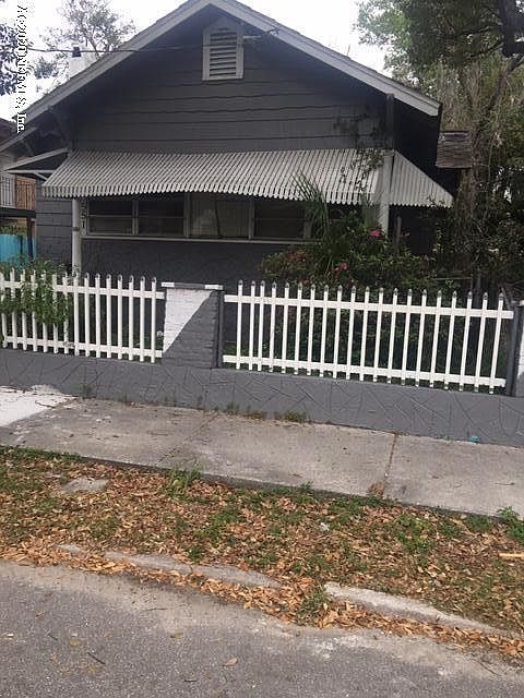 1st image of 551 W 19th St