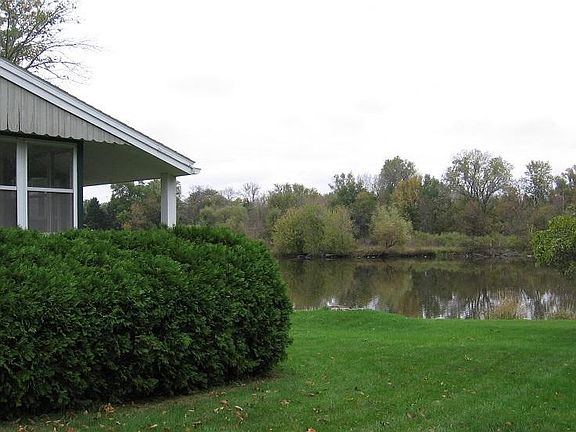 3rd image of 217 Riverlawn Ave