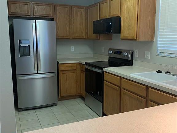 4th image of 111 Woodknoll Pl