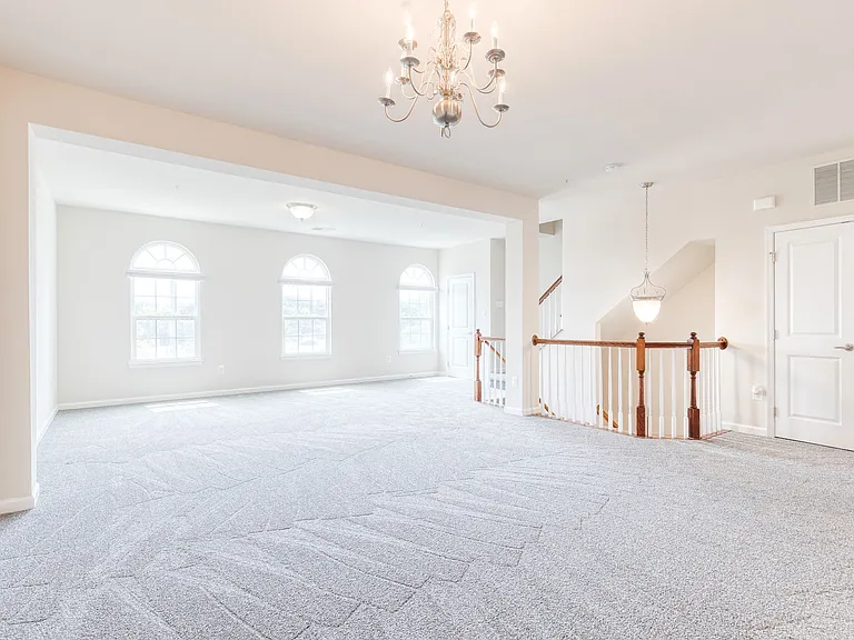 365 Chessington Dr — Photo 3