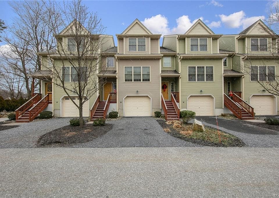 1st image of 17 Winhaven Ct
