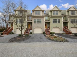 17 Winhaven Ct, Highland Falls, NY 10928