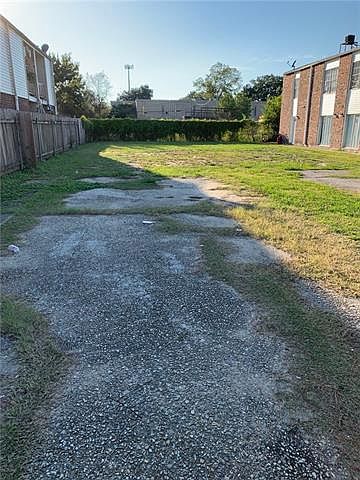 2nd image of 216 Manson Ave