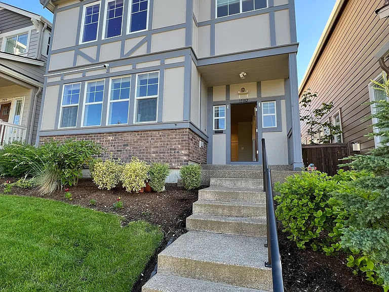 15182 NW Evelyn St — Photo 3