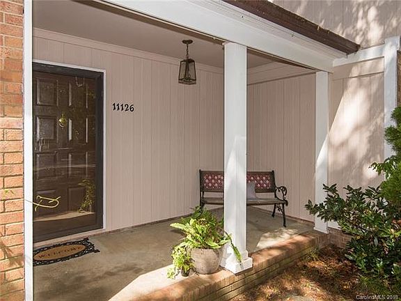 3rd image of 11126 Sevilla Ct