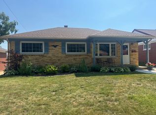 4062 S Kirkwood Ave, Saint Francis, WI 53235