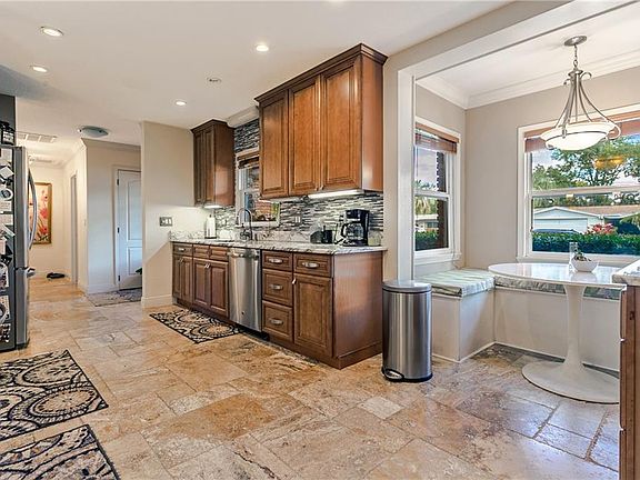 5th image of 5102 Mortier Ave