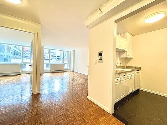 1st image of 350 W 43rd St APT 18B