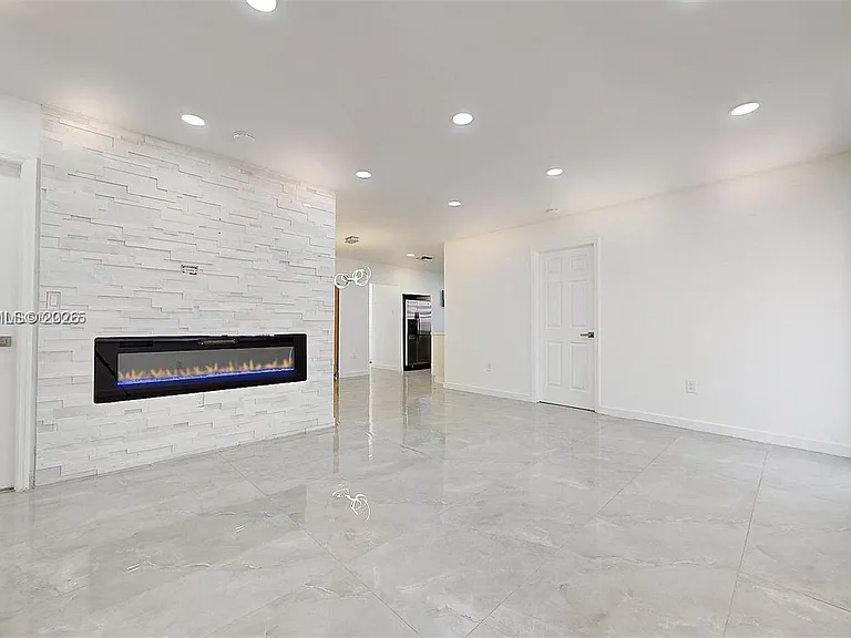 15704 SW 302nd Ter — Photo 5
