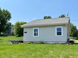 311 S Van Buren St, Lancaster, WI 53813