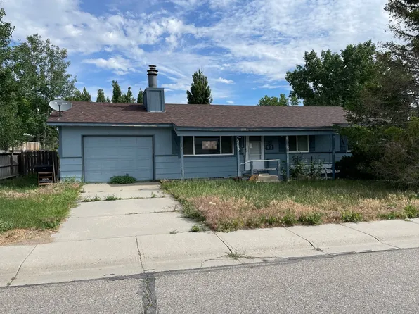 38 Riverbend Rd, Casper, WY 82604