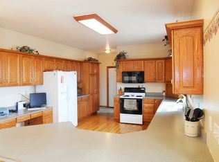 421 Donna St, Denver, IA 50622