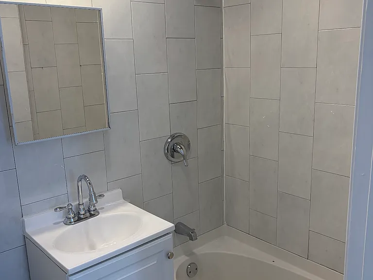 152 E 107th St #2W — Photo 7