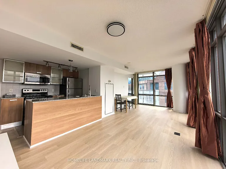 38 Grenville St #1403 — Photo 7