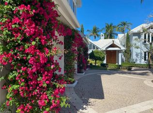 883 Galleon Dr, Naples, FL 34102