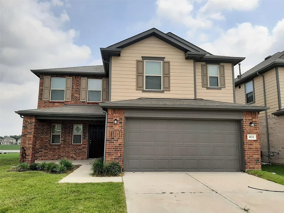 4834 Lucky Fawn Ln