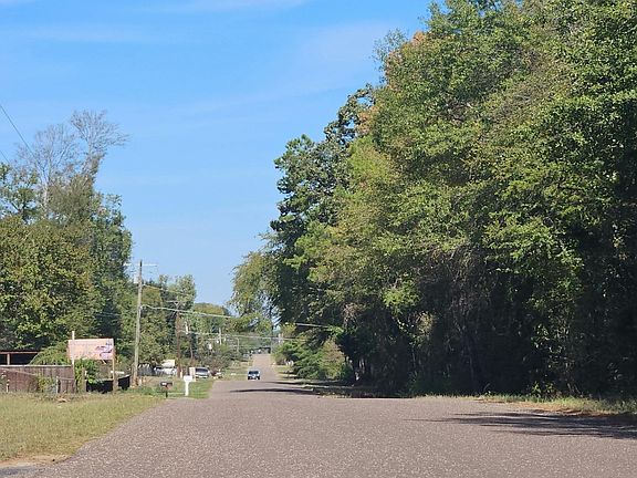 4th image of 1922 Redmon Rd