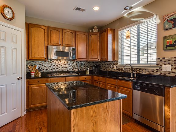 2nd image of 9605 Hazelbrook Ct