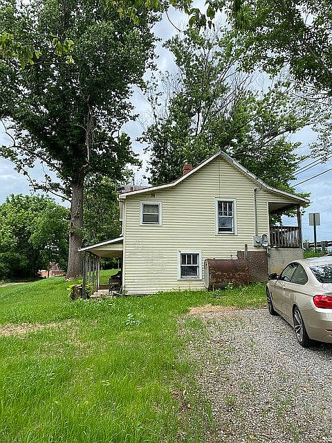 2nd image of 2433 W Main St