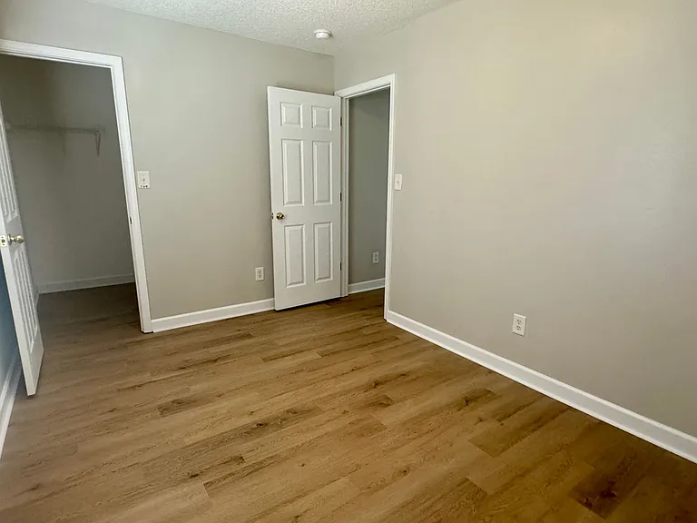 521 River View Dr — Photo 12