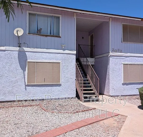 2032 N Hunt Cir #102 — Photo 1