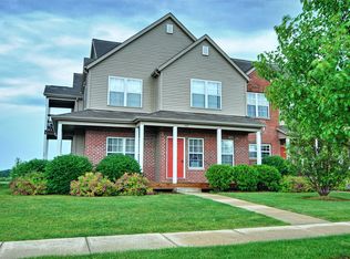 589 Stonegate Dr, Sycamore, IL 60178