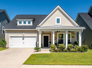 218 Red Bluff St, Summerville, SC 29483