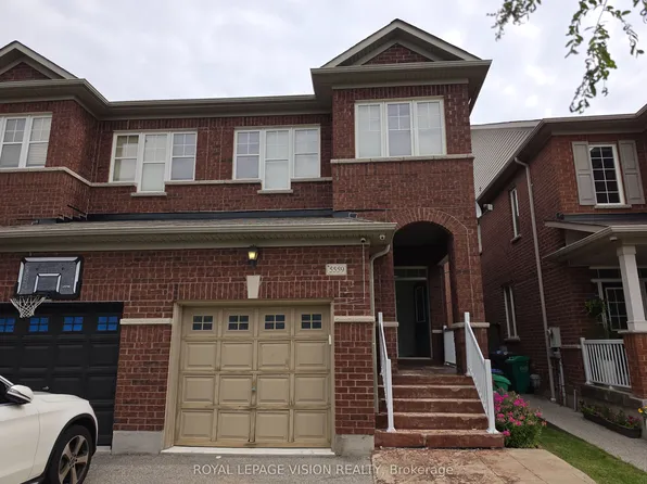 5559 Bonnie St, Mississauga, ON L5M 0N7