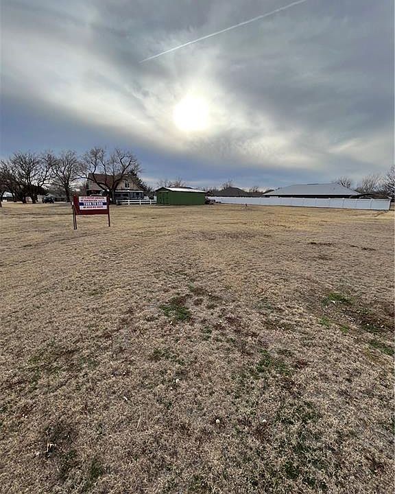 2nd image of 909 N Boone Ave Lot 1