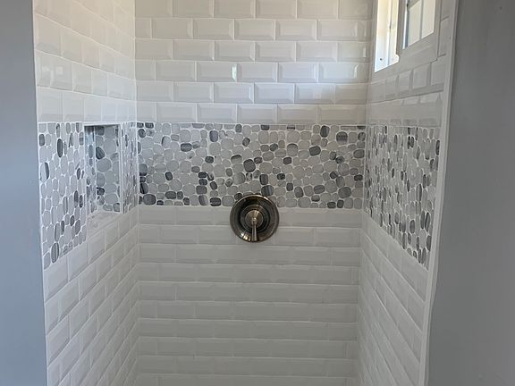 5th image of 6229 Carmelita Ave #1/2