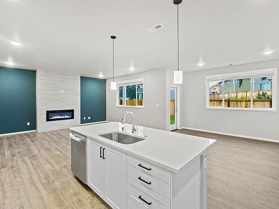4th image of 2849 180th St E