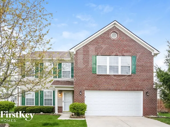 8775 N Springview Dr, McCordsville, IN 46055