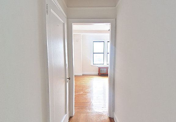 5th image of 244 W 72nd St APT 6E