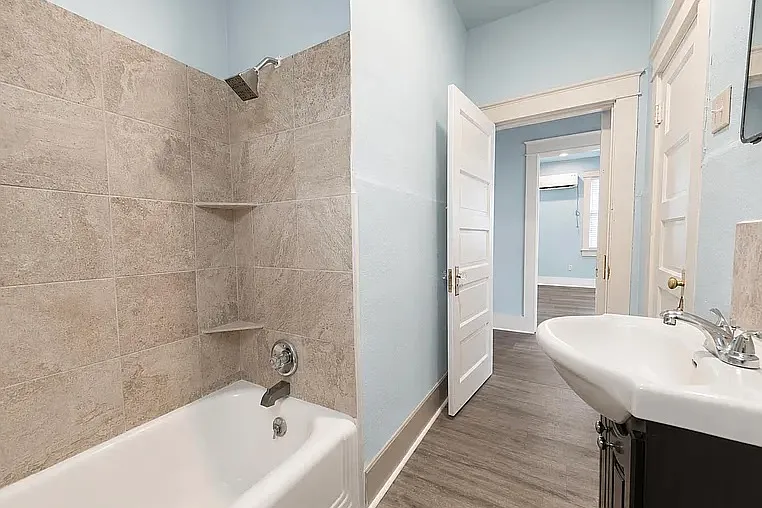 2 bed, 1083 sqft, $1,300 — Photo 1