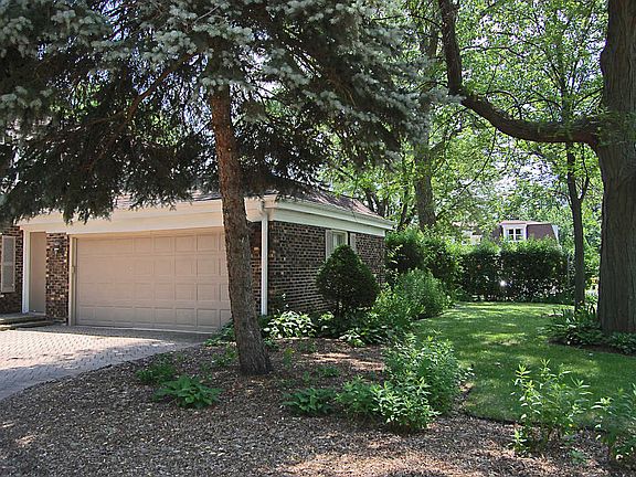 Front Yard/Garage