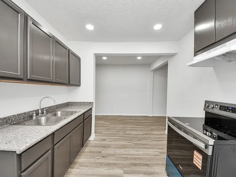 7021 Canal St #A — Photo 12