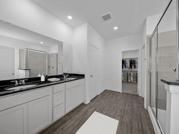 5th image of 26711 Plain Glee St