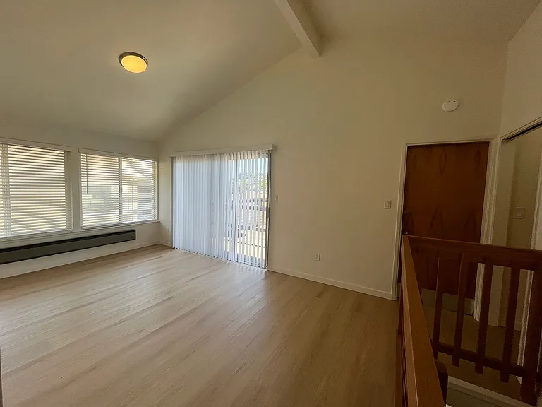 529 Stannage Ave — Photo 16