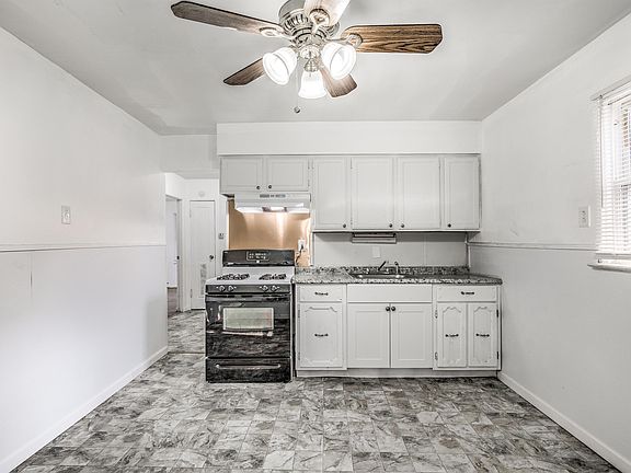 5th image of 9815 Lorna Ln #1