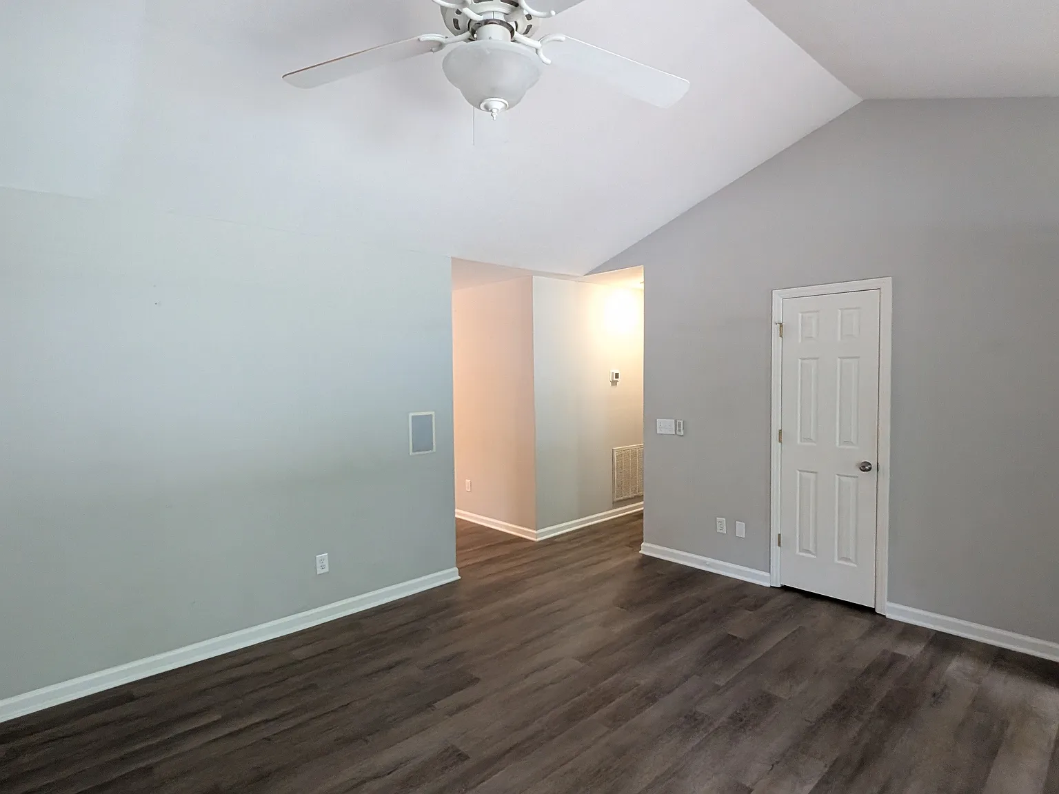 2900 Enson Pl — Photo 3