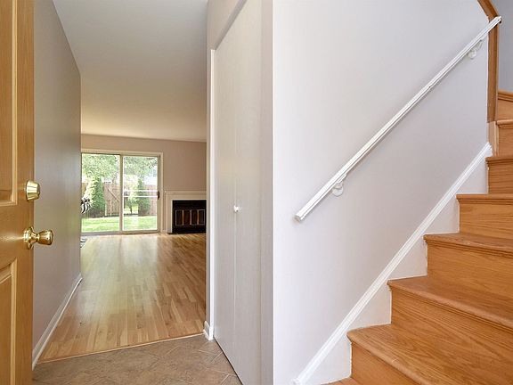 2nd image of 729 Weymouth Cir