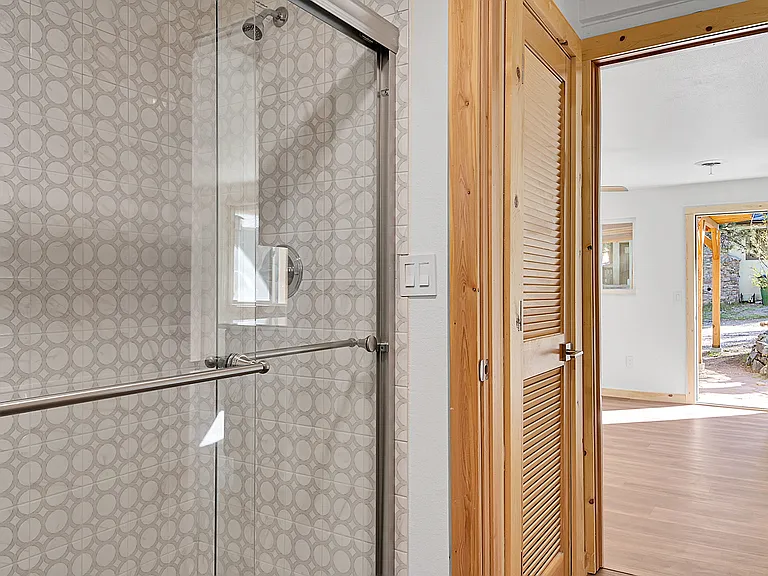30152 Hilltop Dr — Photo 17