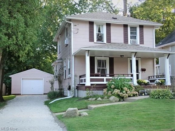 3rd image of 812 Myrtle Ave