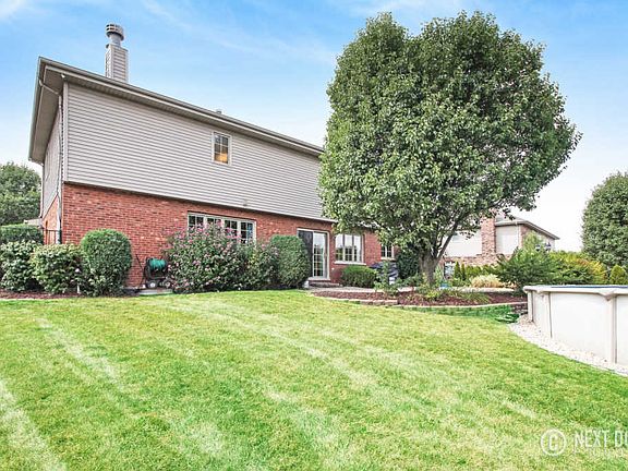 5th image of 19415 Waterford Ln