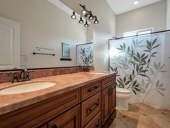 5th image of 2085 E Avenida Del Valle Ct