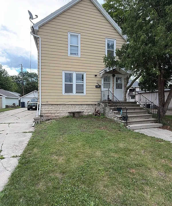 205 Walnut St